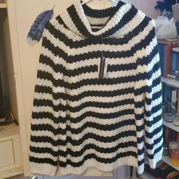 CHELSEA & THEODORE SWEATER - Picture 1 of 3